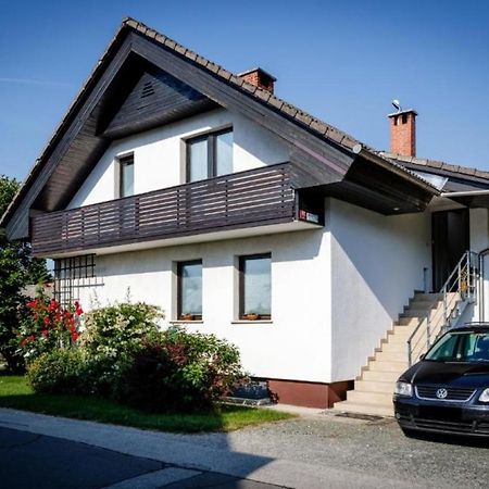 Cosy & Spacious Apt. Benc Жировница Экстерьер фото